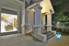 Beautiful corner villa with Garden for rent in Vinhomer Riverside - Long Bien